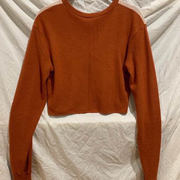 Crop Top - Picture 2 of 4